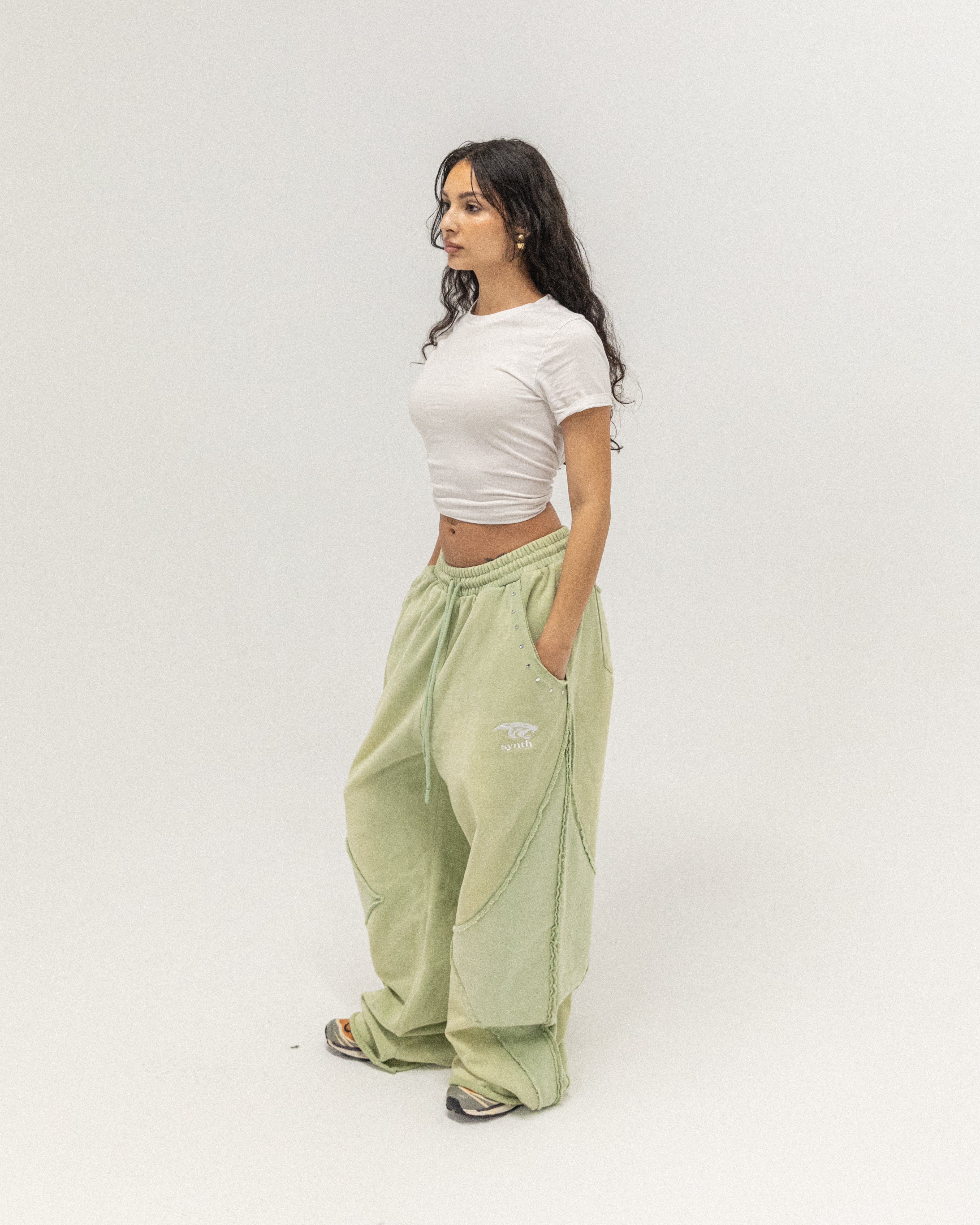 'Panthera' sweats matcha green
