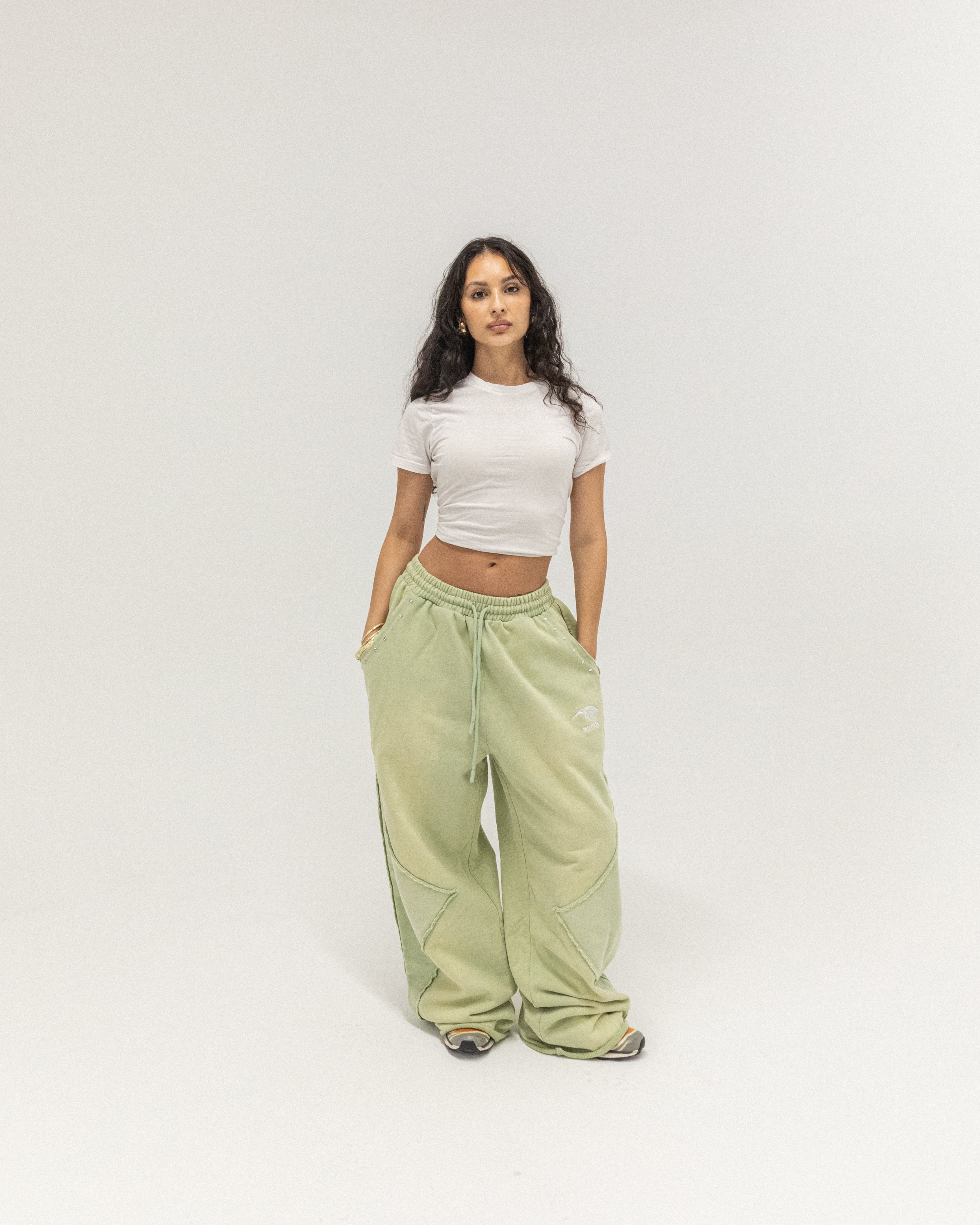 'Panthera' sweats matcha green