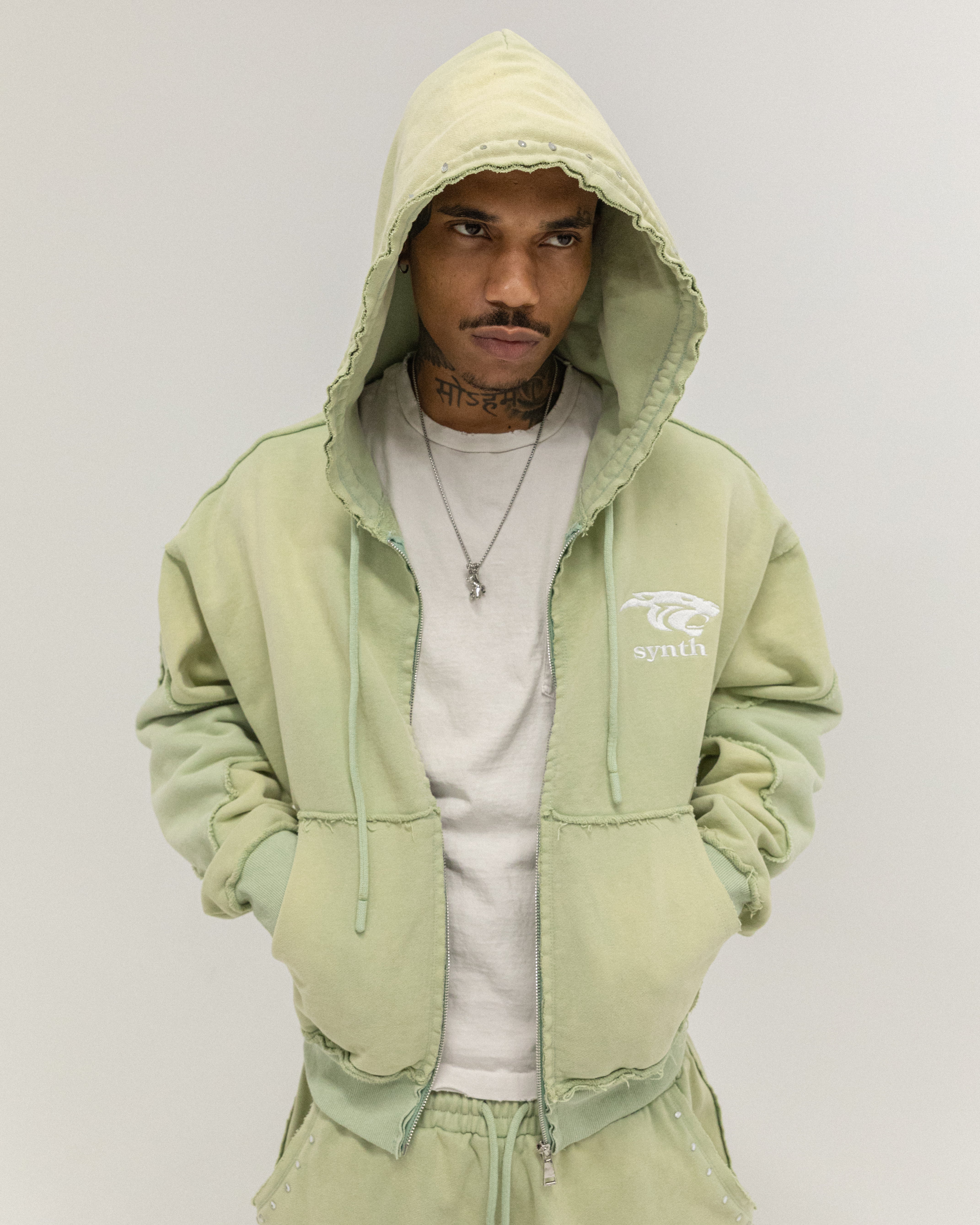 'Panthera' matcha green pullover