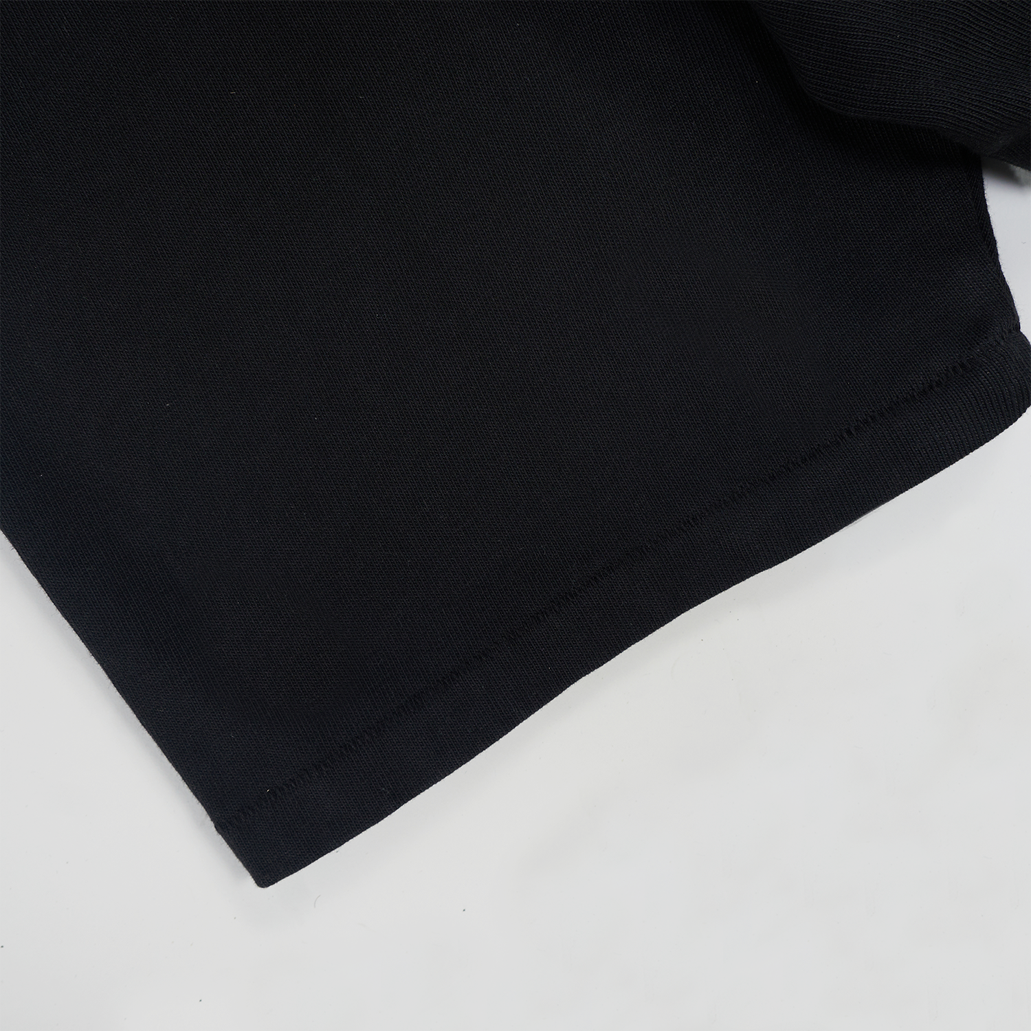 Black 'Podium’ tee