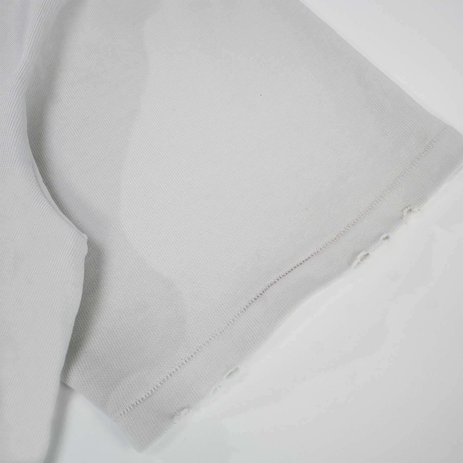 Dirty white 'Podium' tee